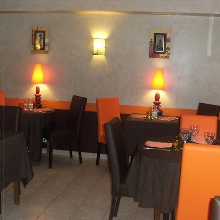 Les Confins Du Perche Hotel Tuffé Екстериор снимка