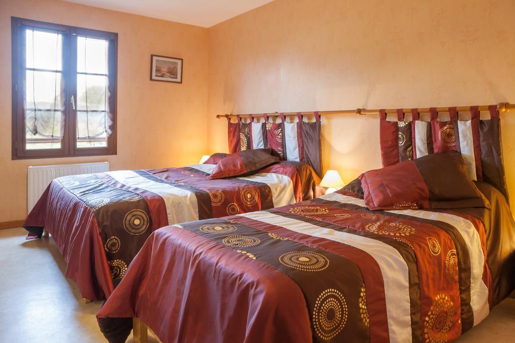 Les Confins Du Perche Hotel Tuffé Стая снимка